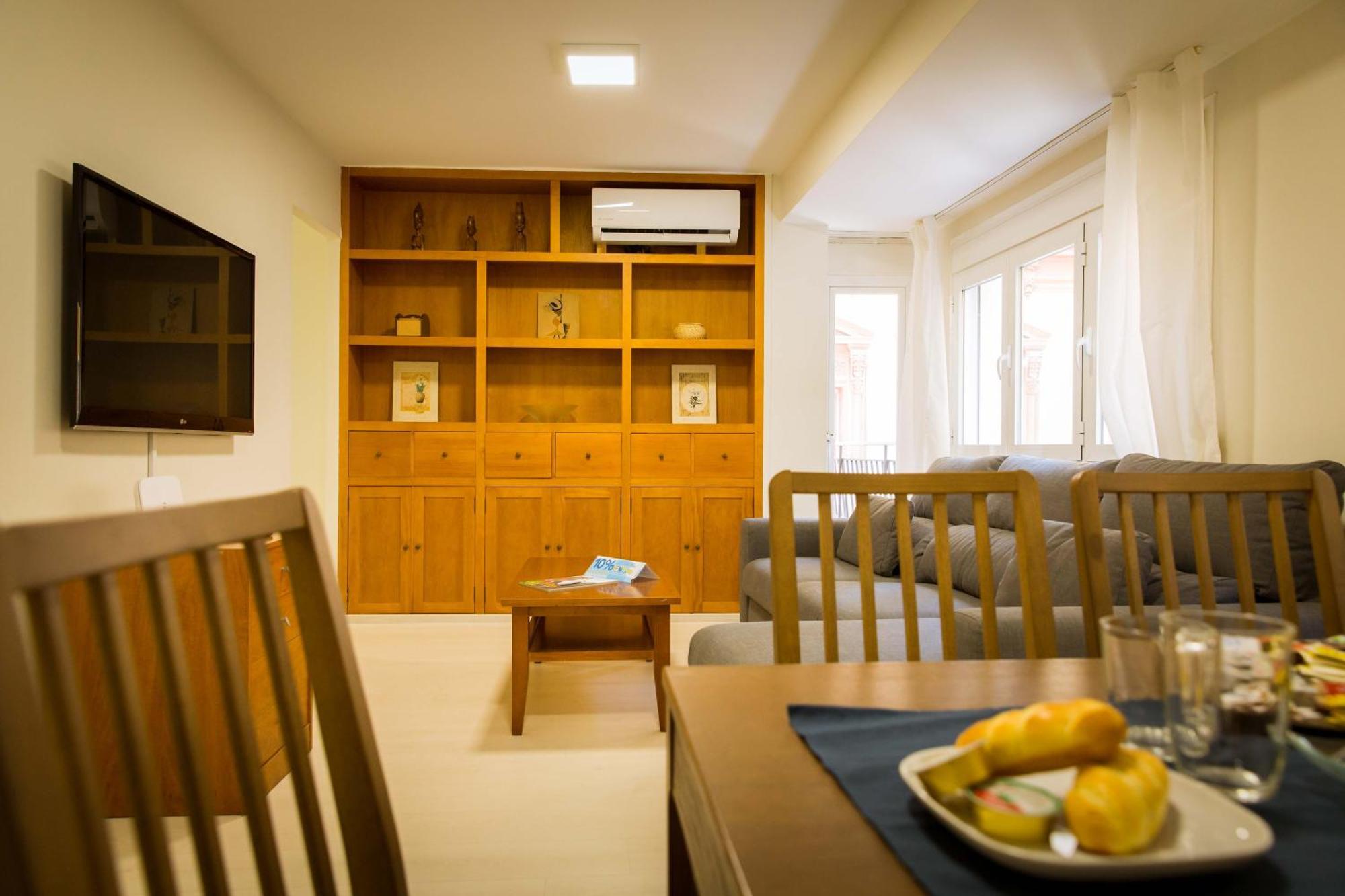 Apartments Holidays2Malaga City Center Bagian luar foto