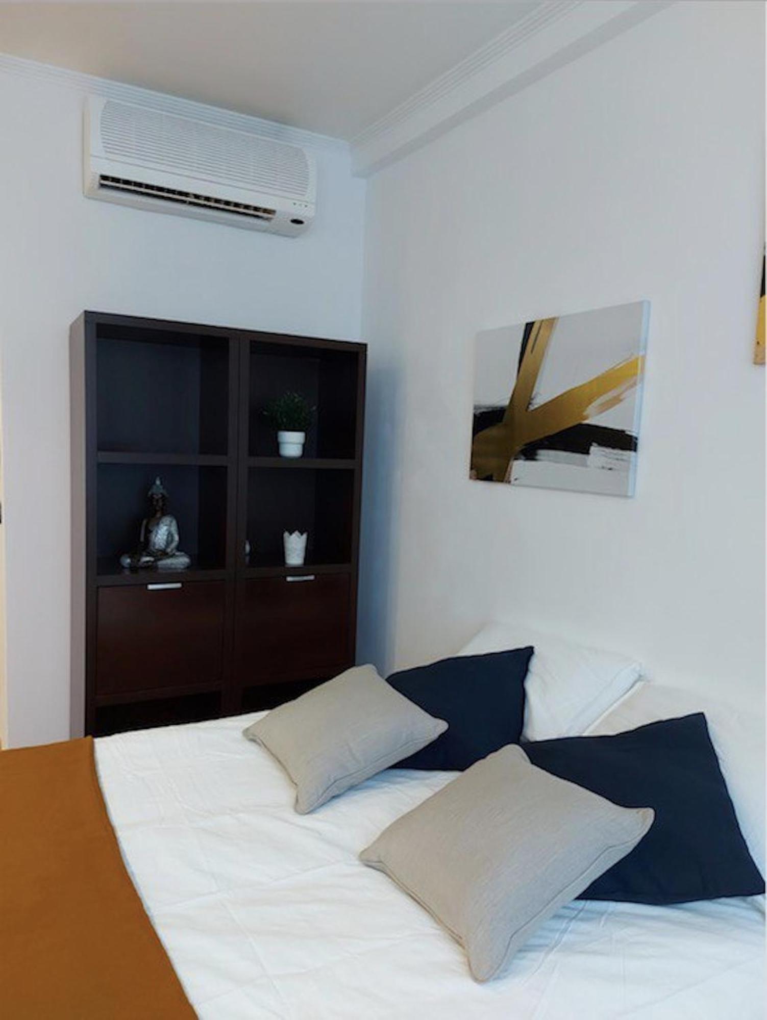 Apartments Holidays2Malaga City Center Bagian luar foto